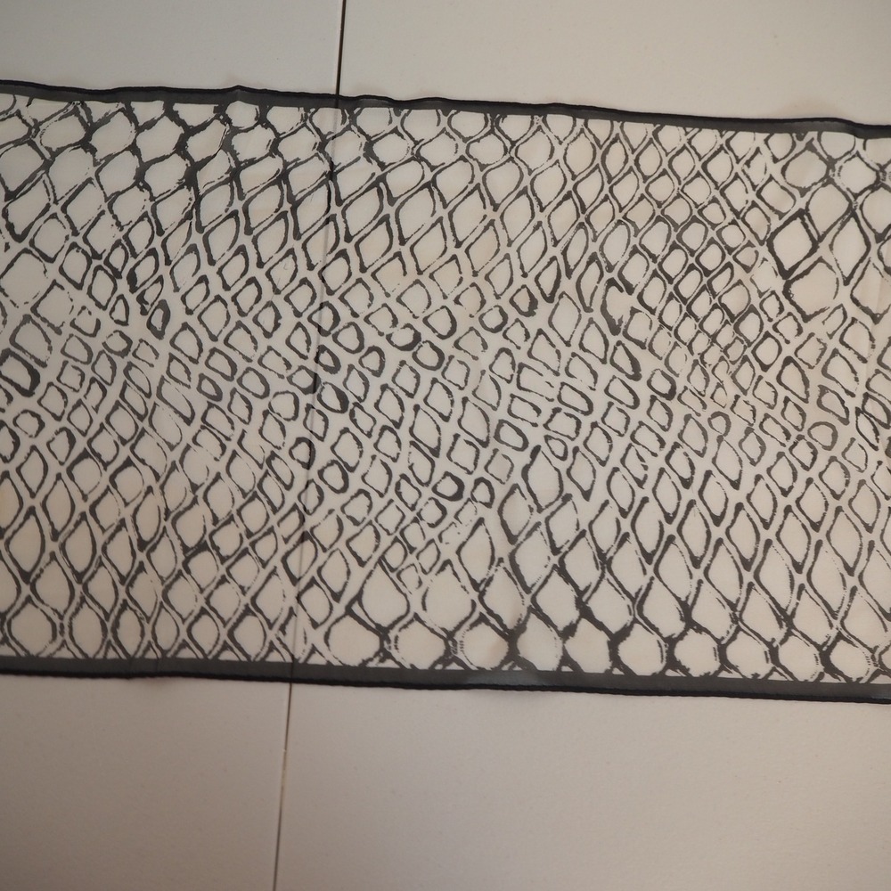 Anne Klein 100% Silk Scarf Oblong Black & White Geometric Animal Print 11" x 53" - Picture 5 of 10